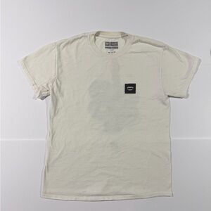 Men's Cream Short-Sleeve T-Shirt with Discreet Chest Patch